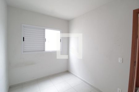 Quarto 1 de apartamento para alugar com 2 quartos, 48m² em Morumbi, Uberlândia