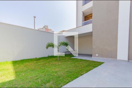Apartamento à venda com 35m², 2 quartos e sem vaga Apartamento à venda com 35m², 2 quartos e sem vagaÁrea Externa