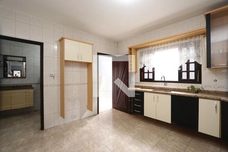 Casa à venda com 250m², 4 quartos e 1 vaga Casa à venda com 250m², 4 quartos e 1 vagaCozinha