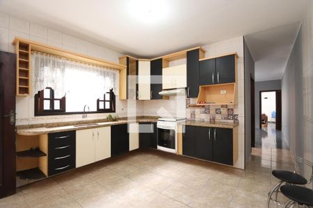 Casa à venda com 250m², 4 quartos e 1 vaga Casa à venda com 250m², 4 quartos e 1 vagaCozinha