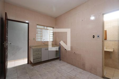 Casa à venda com 250m², 4 quartos e 1 vaga Casa à venda com 250m², 4 quartos e 1 vagaEdicula