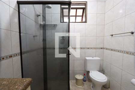 Casa à venda com 250m², 4 quartos e 1 vaga Casa à venda com 250m², 4 quartos e 1 vagaBanheiro