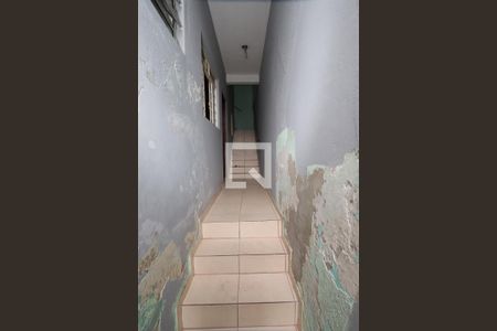 Casa à venda com 250m², 4 quartos e 1 vaga Casa à venda com 250m², 4 quartos e 1 vagaEscada