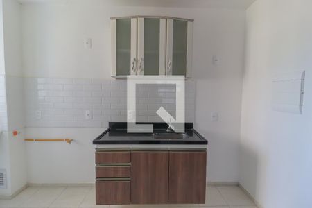 Apartamento à venda com 47m², 2 quartos e 1 vaga Apartamento à venda com 47m², 2 quartos e 1 vagaCozinha e Área de Serviço