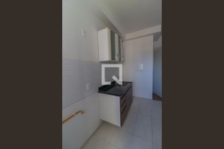 Apartamento à venda com 47m², 2 quartos e 1 vaga Apartamento à venda com 47m², 2 quartos e 1 vagaCozinha e Área de Serviço