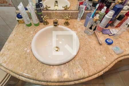 Apartamento à venda com 110m², 3 quartos e 2 vagasBanheiro da Suíte