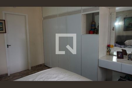 Casa à venda com 350m², 5 quartos e 3 vagasQuarto 4