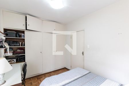 Casa à venda com 500m², 4 quartos e 7 vagas Casa à venda com 500m², 4 quartos e 7 vagasQuarto 4