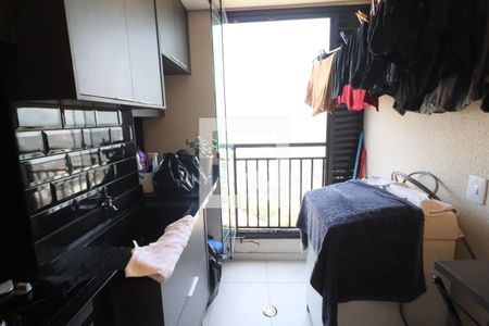 Sala/Cozinha de apartamento para alugar com 2 quartos, 39m² em Padroeira, Osasco
