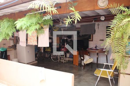 Casa à venda com 250m², 2 quartos e 2 vagasÁrea de Serviço