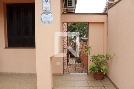 Casa à venda com 250m², 2 quartos e 2 vagasFachada