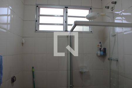 Casa à venda com 250m², 2 quartos e 2 vagasBanheiro da Suíte