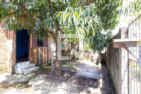 Casa à venda com 28m², 1 quarto e 1 vaga Casa à venda com 28m², 1 quarto e 1 vagaGaragem