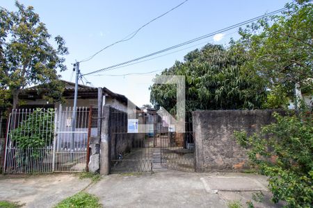 Casa à venda com 28m², 1 quarto e 1 vaga Casa à venda com 28m², 1 quarto e 1 vagaFachada