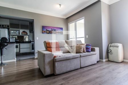 Sala de apartamento para alugar com 2 quartos, 74m² em Jardim Tupanci, Barueri