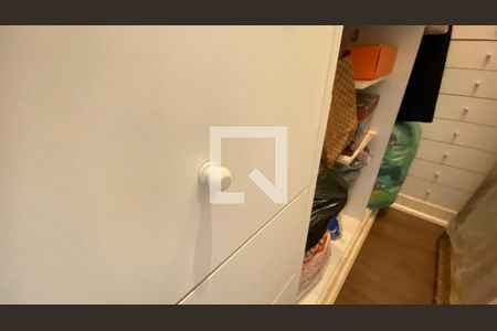 Apartamento à venda com 196m², 3 quartos e 3 vagasCloset Suíte 2