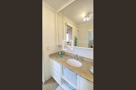 Apartamento à venda com 196m², 3 quartos e 3 vagasBanheiro Suíte 2