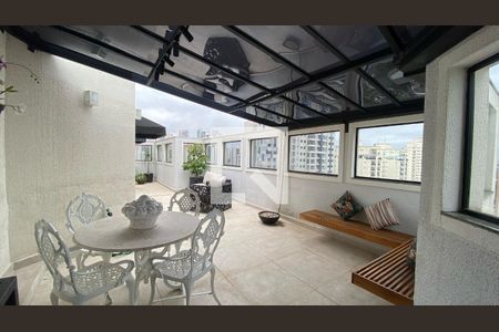 Apartamento à venda com 196m², 3 quartos e 3 vagasCobertura - Churrasqueira 