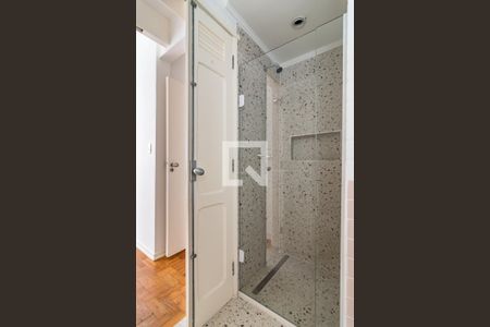 Apartamento à venda com 94m², 2 quartos e 2 vagasBanheiro da suíte