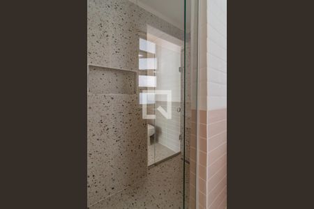 Apartamento à venda com 94m², 2 quartos e 2 vagasBanheiro da suíte