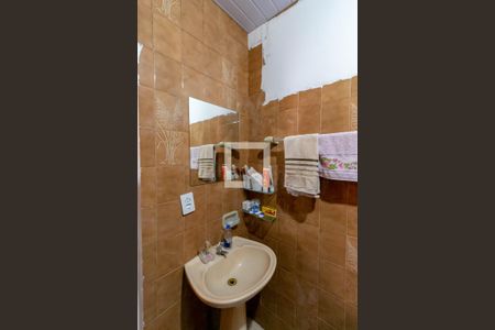 Casa à venda com 115m², 3 quartos e 2 vagasBanheiro Social