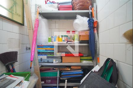 Apartamento à venda com 190m², 4 quartos e sem vagaBanheiro de Serviço