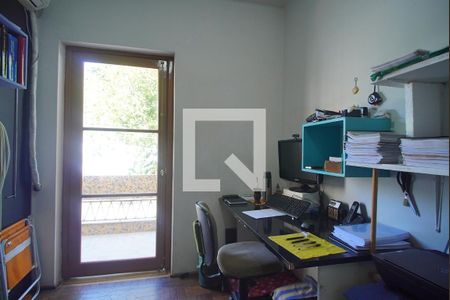 Apartamento à venda com 190m², 4 quartos e sem vagaEscritório