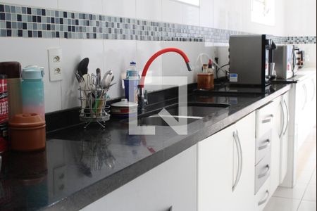 Casa à venda com 337m², 3 quartos e 5 vagasCozinha