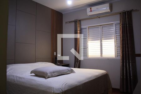 Casa à venda com 337m², 3 quartos e 5 vagasDormitório suíte 1