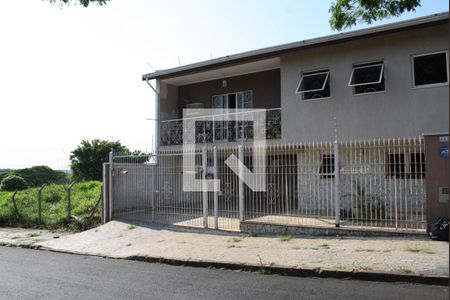 Casa à venda com 337m², 3 quartos e 5 vagasFachada