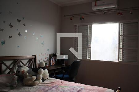 Casa à venda com 337m², 3 quartos e 5 vagasDormitório Suite 2