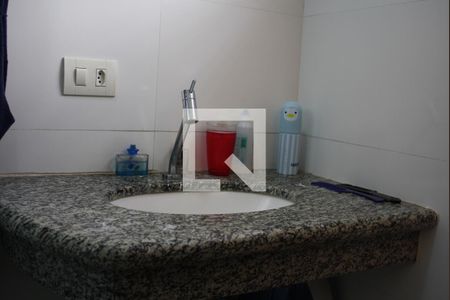 Casa à venda com 337m², 3 quartos e 5 vagasBanheiro suite 3