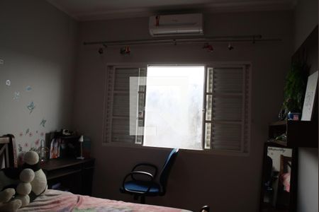 Casa à venda com 337m², 3 quartos e 5 vagasDormitório Suite 2