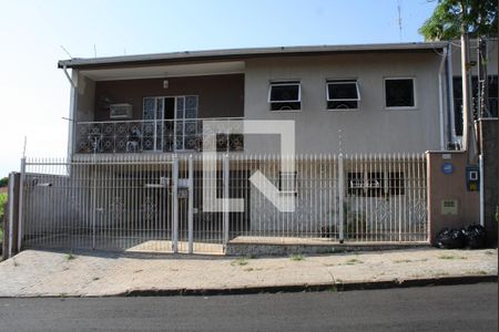 Casa à venda com 337m², 3 quartos e 5 vagasFachada