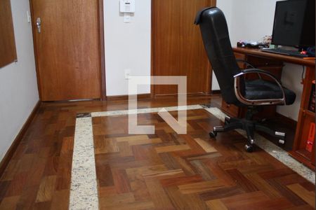 Casa à venda com 337m², 3 quartos e 5 vagasEscritório 2