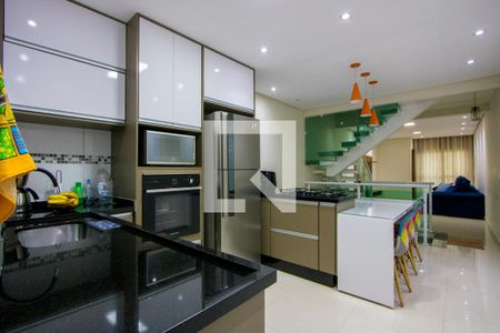 Casa à venda com 143m², 2 quartos e 3 vagas Casa à venda com 143m², 2 quartos e 3 vagasCozinha