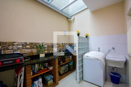 Casa à venda com 143m², 2 quartos e 3 vagas Casa à venda com 143m², 2 quartos e 3 vagasÁrea de serviço