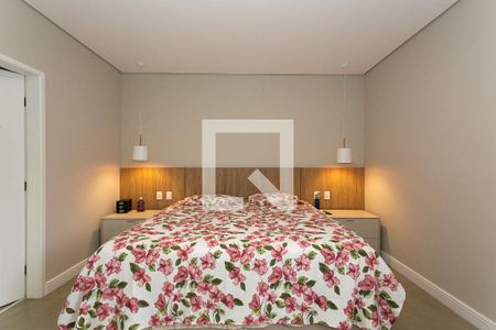 Casa à venda com 320m², 5 quartos e 5 vagasSuíte 1