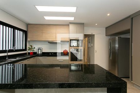 Casa à venda com 320m², 5 quartos e 5 vagasCozinha