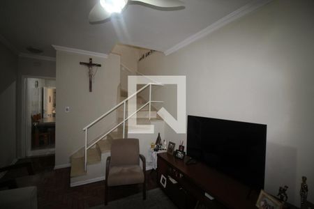 Sala de casa para alugar com 3 quartos, 157m² em Jardim Cristal, São Paulo