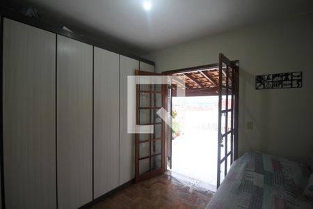 Quarto 1 de casa para alugar com 3 quartos, 157m² em Jardim Cristal, São Paulo