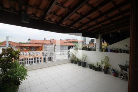 Varanda de casa para alugar com 3 quartos, 157m² em Jardim Cristal, São Paulo