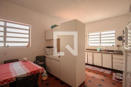 Casa à venda com 300m², 5 quartos e 4 vagas Casa à venda com 300m², 5 quartos e 4 vagasCozinha