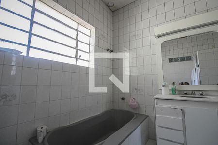 Casa à venda com 300m², 5 quartos e 4 vagas Casa à venda com 300m², 5 quartos e 4 vagasBanheiro da Suíte 2