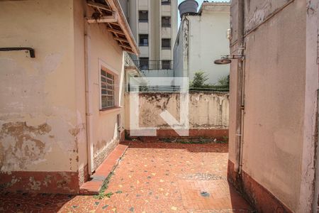Casa à venda com 300m², 5 quartos e 4 vagas Casa à venda com 300m², 5 quartos e 4 vagasQuintal