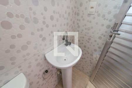 Casa à venda com 55m², 1 quarto e sem vaga Casa à venda com 55m², 1 quarto e sem vagaBanheiro