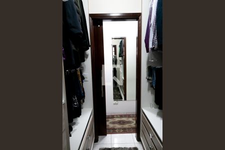 Casa à venda com 215m², 3 quartos e 3 vagasCloset