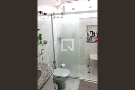 Casa à venda com 215m², 3 quartos e 3 vagasBanheiro 3