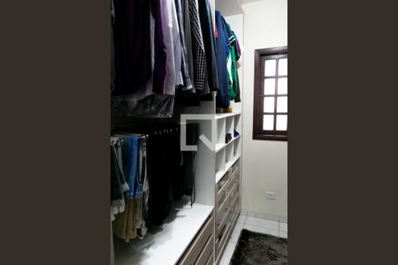 Casa à venda com 215m², 3 quartos e 3 vagasCloset