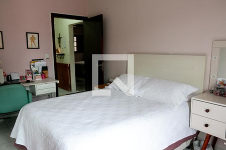 Casa à venda com 215m², 3 quartos e 3 vagasQuarto 2 